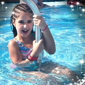 Meet your Posher, Valentina